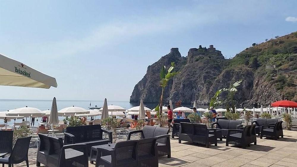 Elihotel SantʼAlessio Siculo Exterior foto