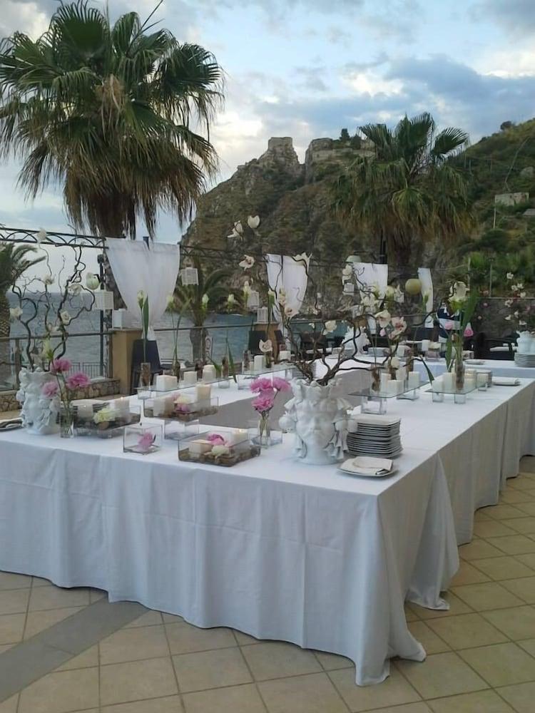 Elihotel SantʼAlessio Siculo Exterior foto