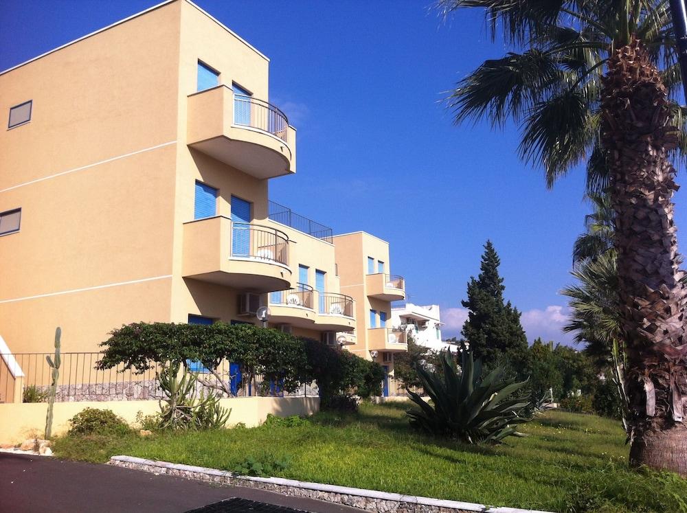 Elihotel SantʼAlessio Siculo Exterior foto