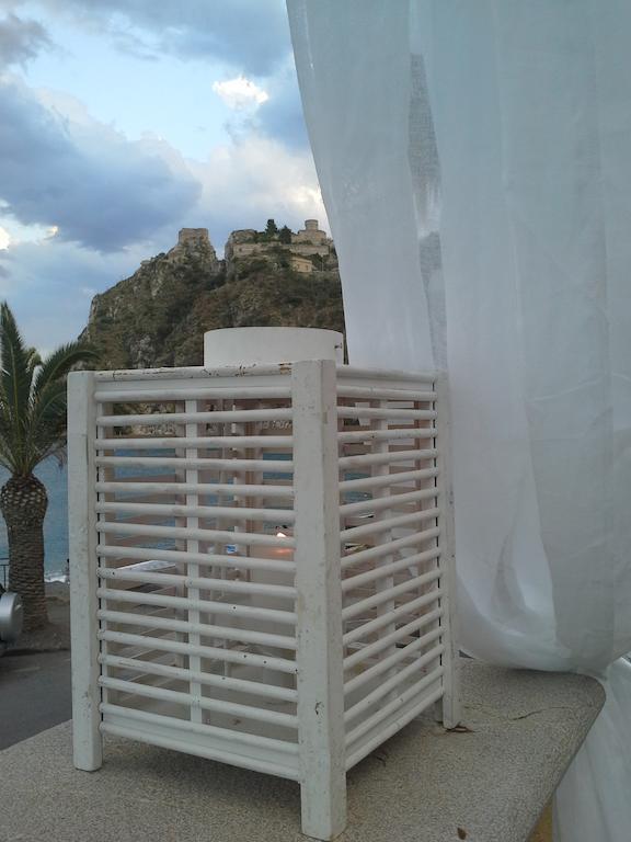 Elihotel SantʼAlessio Siculo Exterior foto
