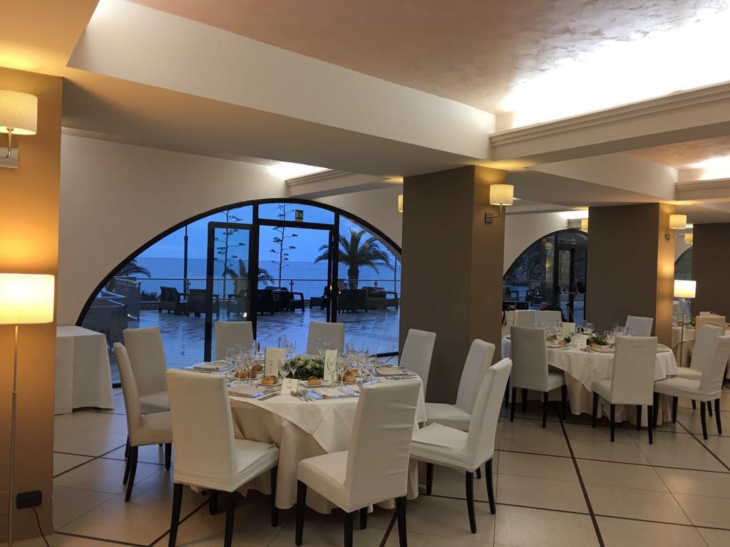 Elihotel SantʼAlessio Siculo Exterior foto